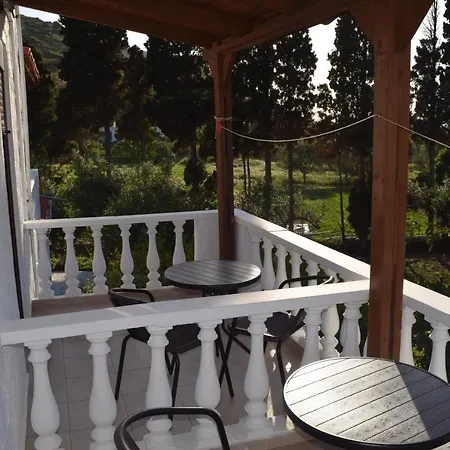 Giannis Apartmán *